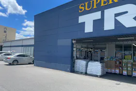 【スーパーセンタートライアル湖南店】キッチンカー(調理営業)出店限定/屋外スペース