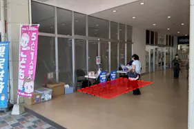 【ミスターマックス 八幡西店】モール(美容ピュア・整骨院間) 販促プロモーションや物販用途に最適な総合ディスカウントストアの催事イベントスペース