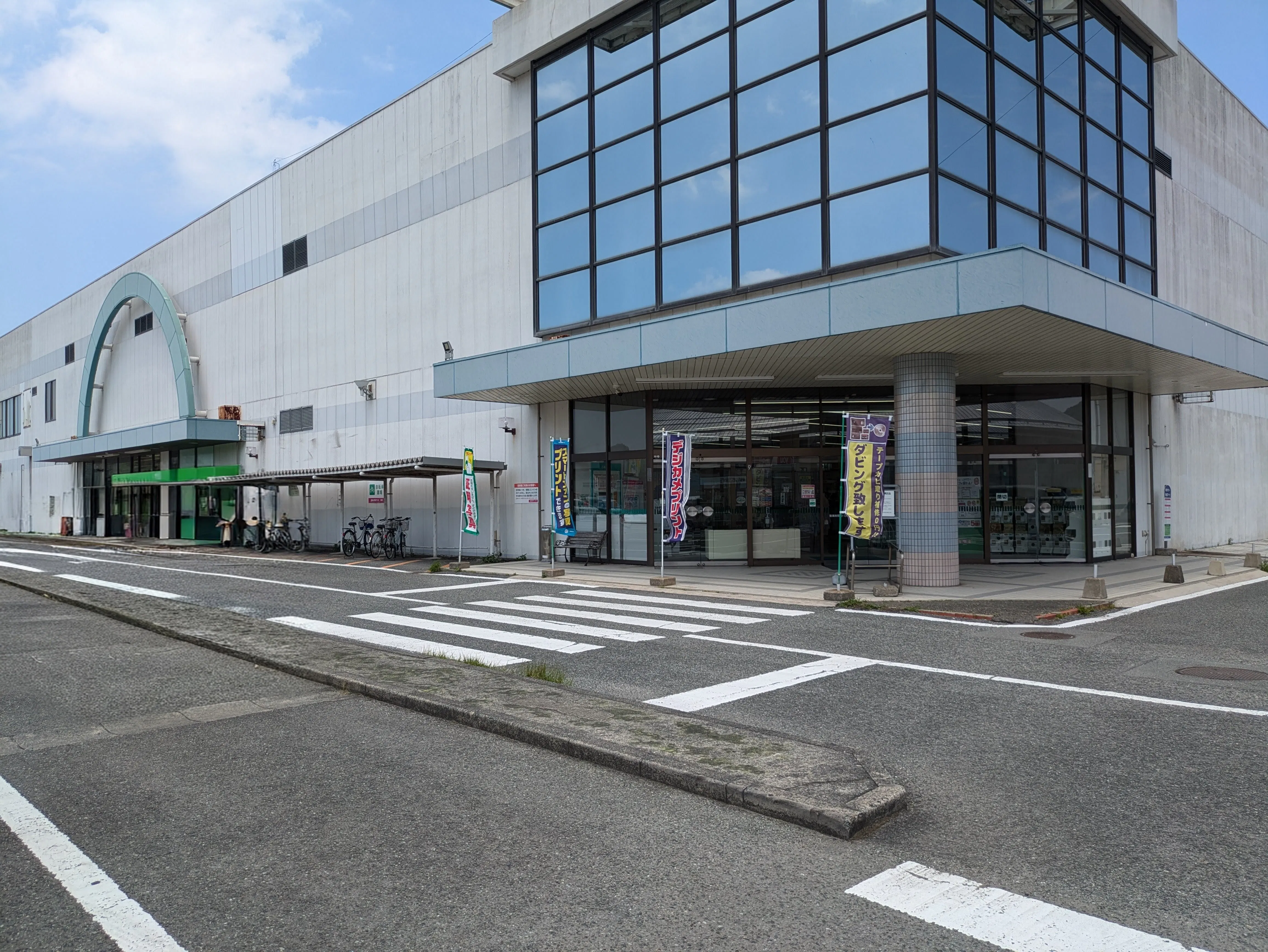 【ゆめマート松島】店頭軒下 ポップアップストア(物販、食物販)やプロモーション用途に最適なスーパーの屋外催事イベントスペース