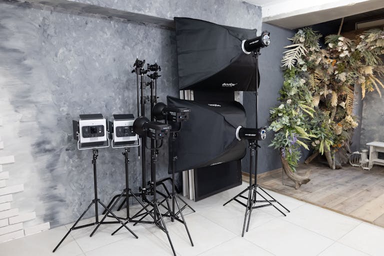 【御茶ノ水駅1分】展示会・ポップアップイベント・撮影に適した最大10種類の多彩な背景を楽しめるレンタルギャラリースペースの画像2