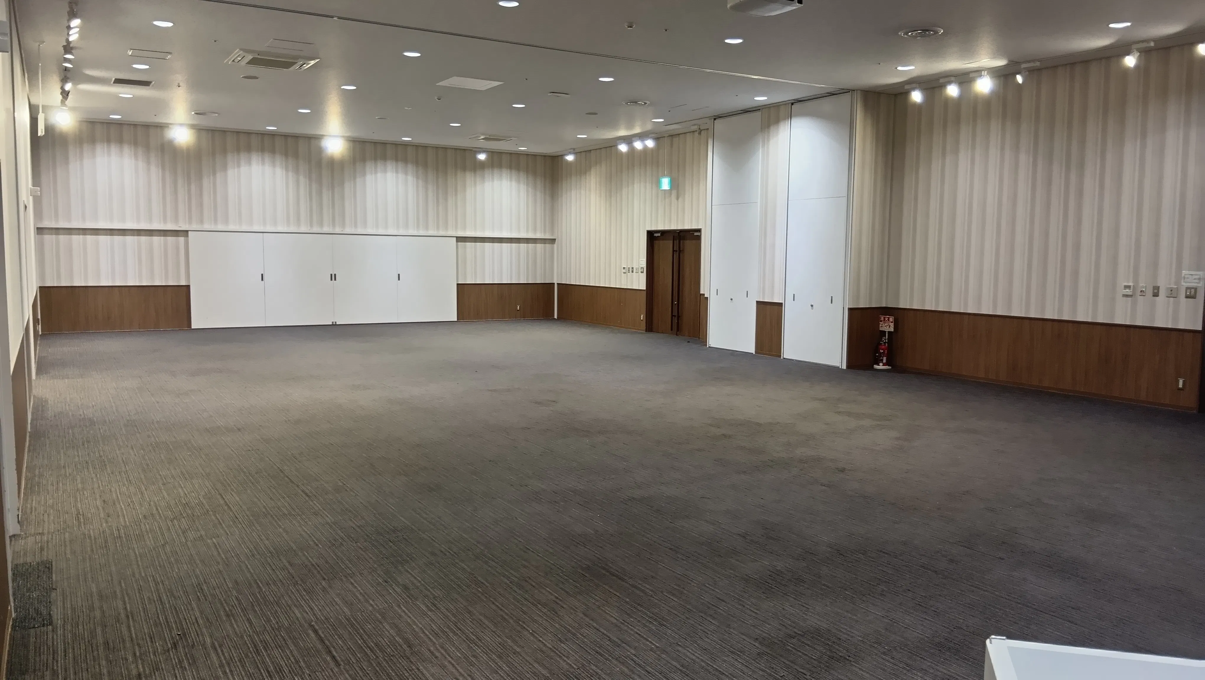 【イオンモール広島府中】3階 イオンホール