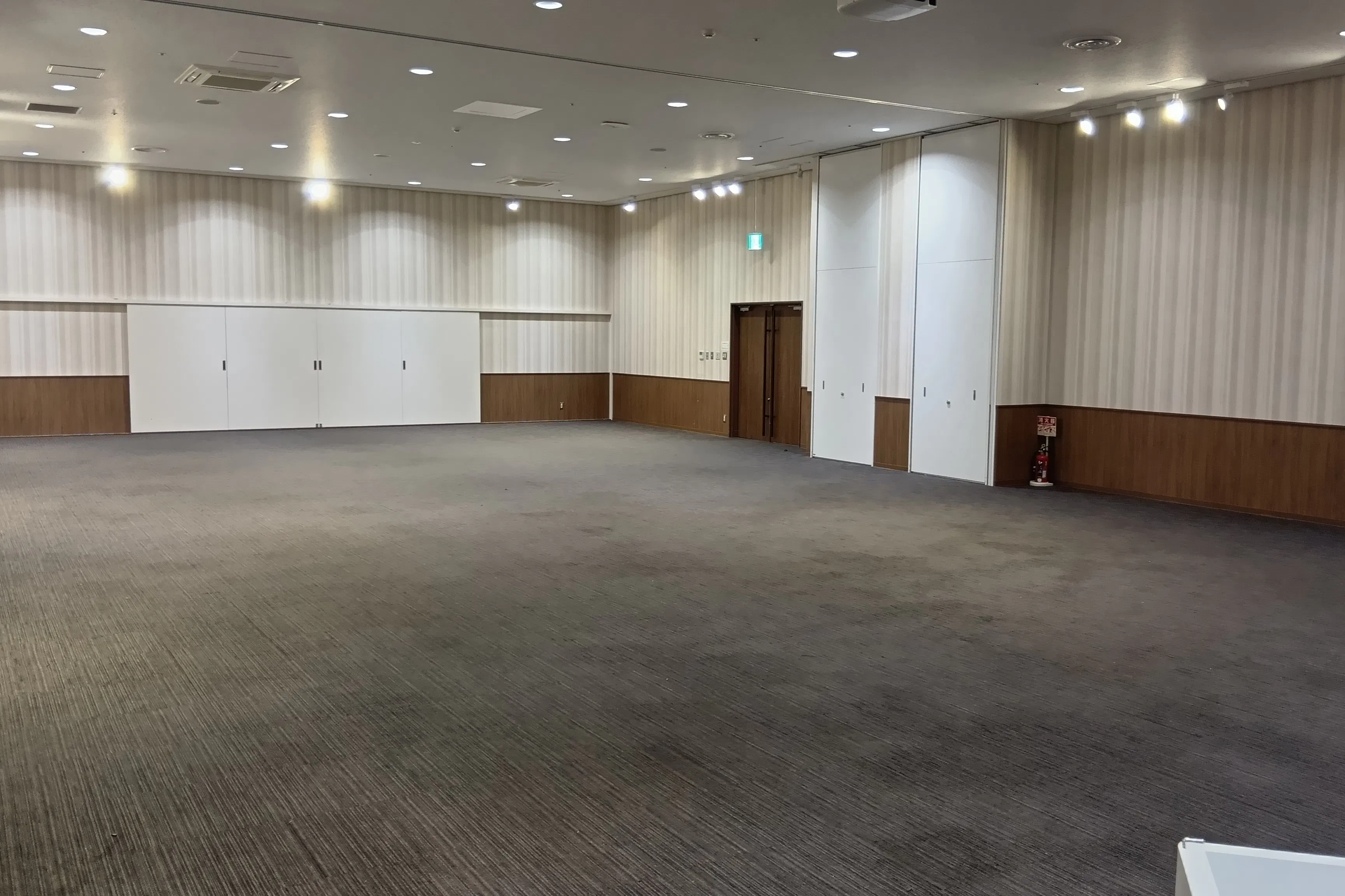【イオンモール広島府中】3階 イオンホール