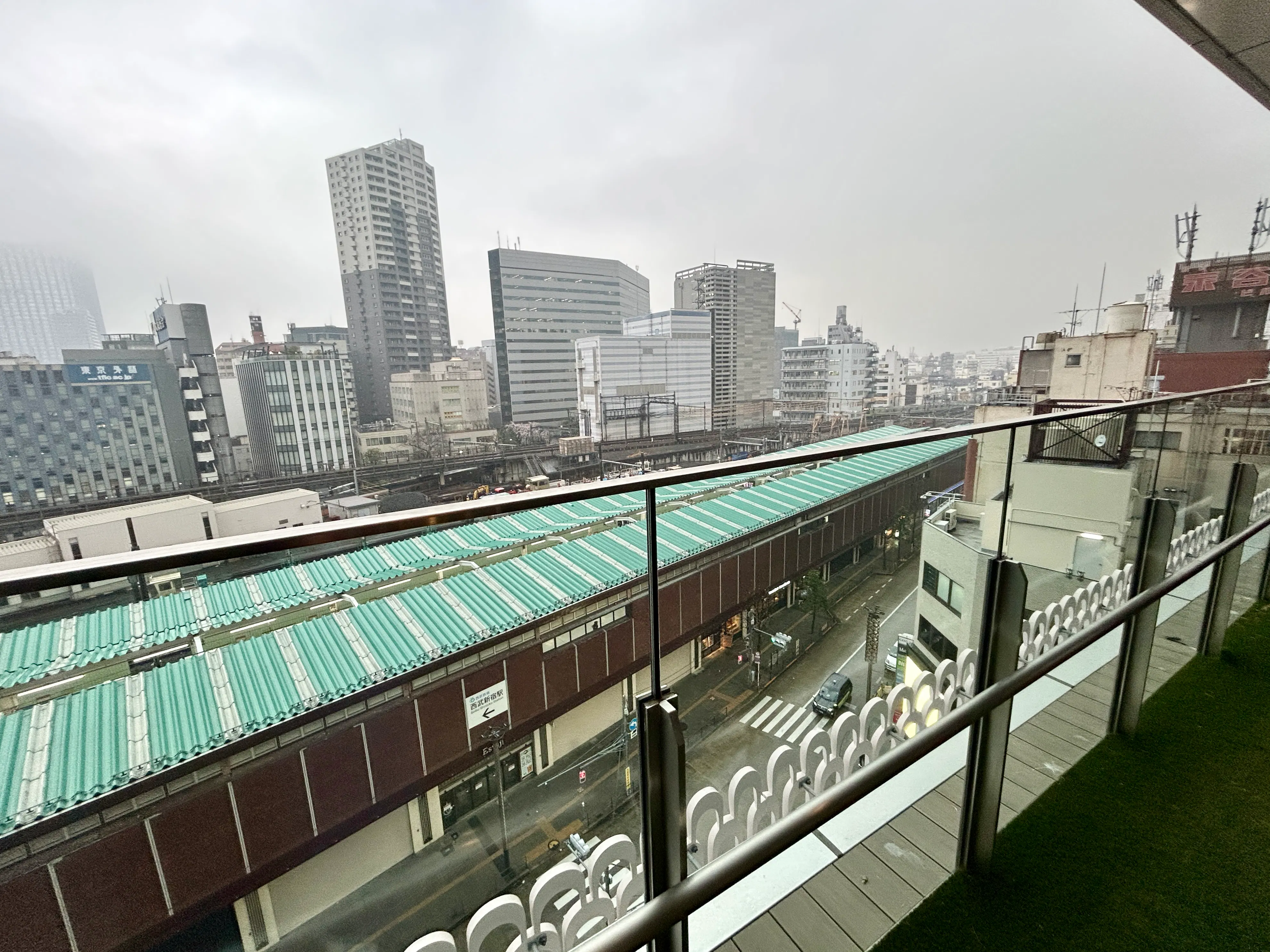 【西武新宿駅1分|東急歌舞伎町タワー5階】290㎡・立食180名対応のイベントスペース