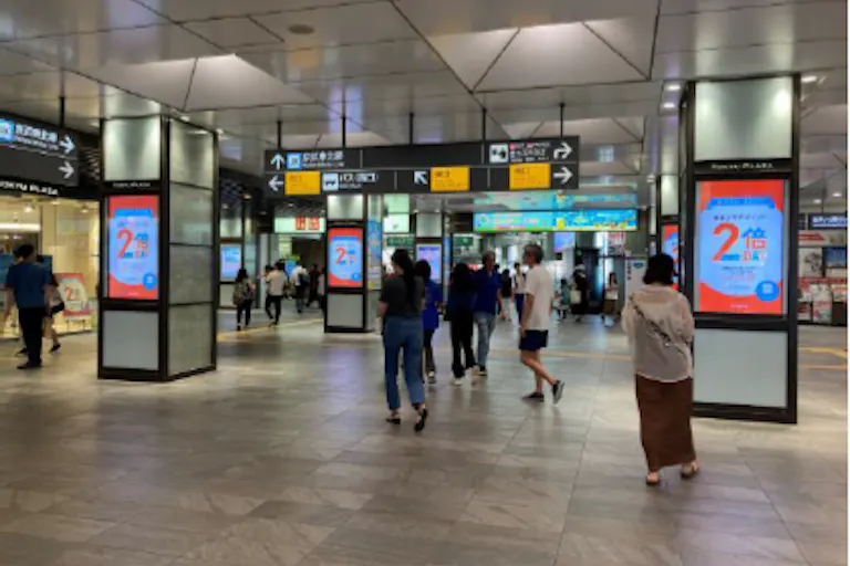 【東急プラザ蒲田】【メディア】コンコースデジタルサイネージの画像1