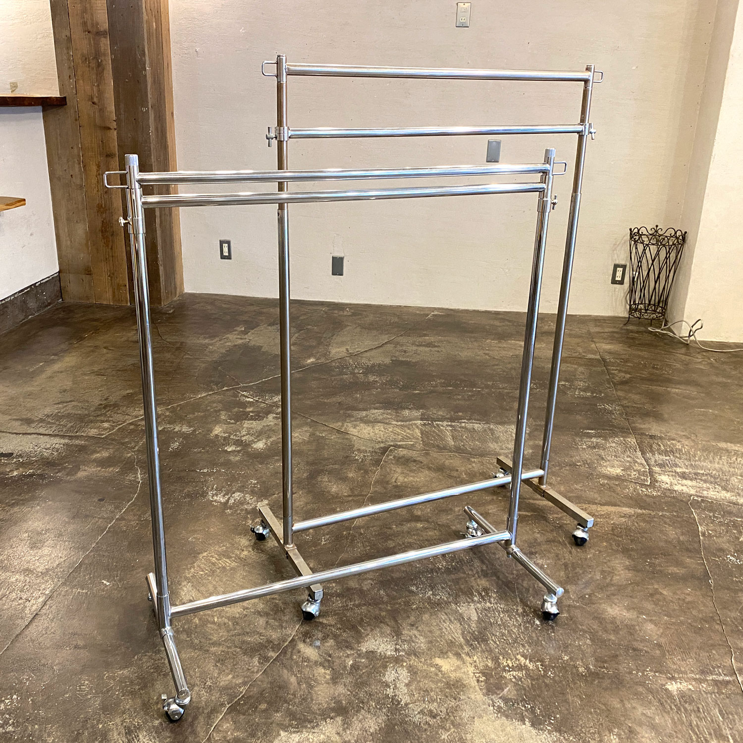 ハンガーラック（２段使用可）×２台