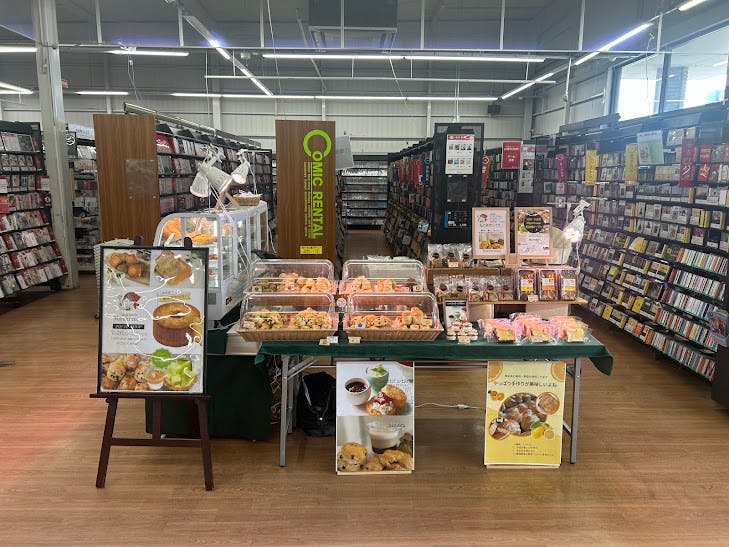 【TSUTAYA AVクラブ 浜線店】販促イベントや物販に最適な入口右イベントスペースの画像