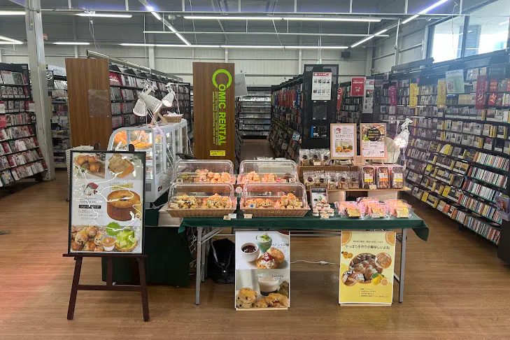 【TSUTAYA AVクラブ 浜線店】販促イベントや物販に最適な入口右イベントスペース