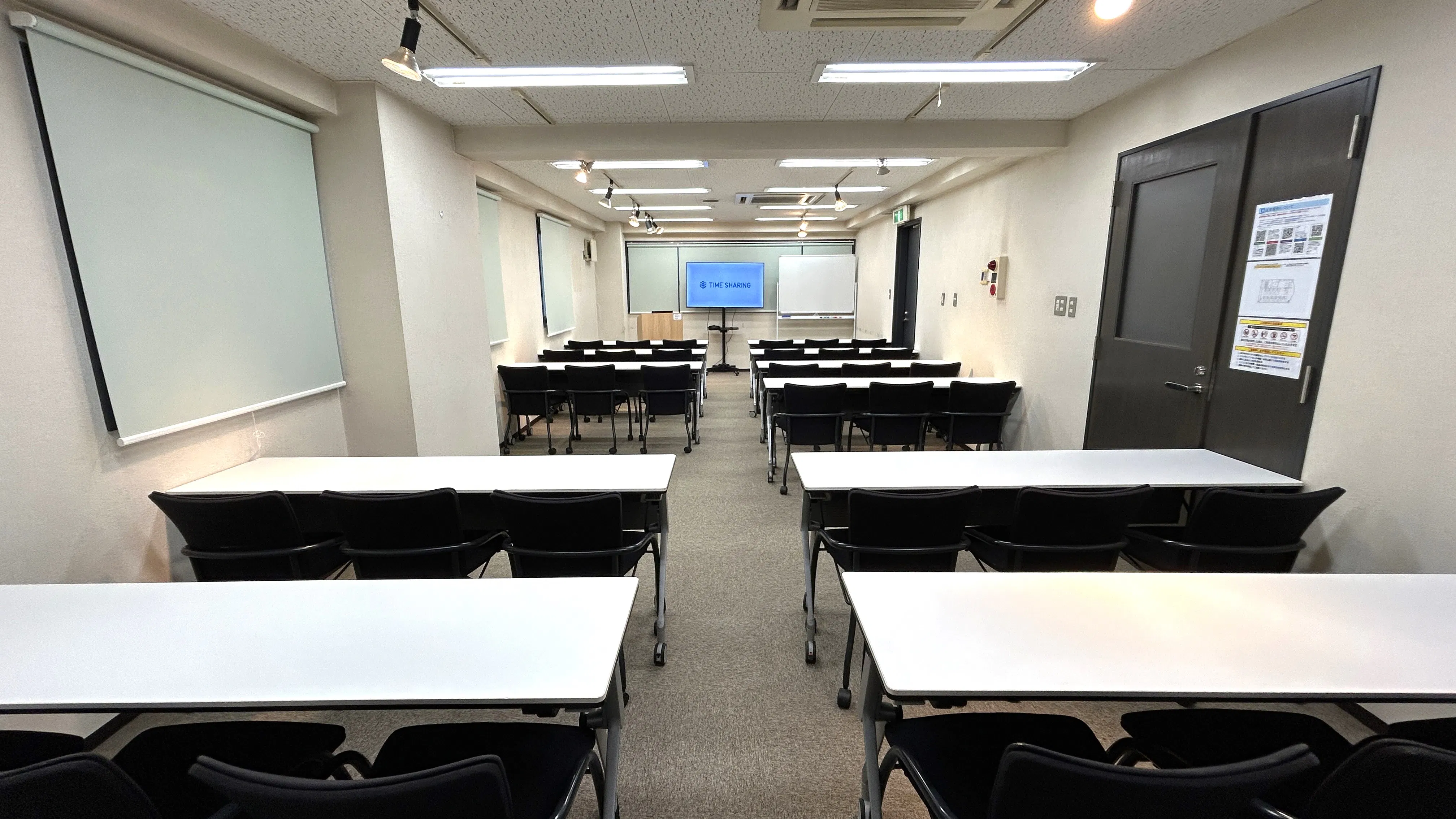【TIME SHARING 田原町 USUI ANNEX|田原町駅5分】33名着席で学びと交流に使える5階イベントスペース