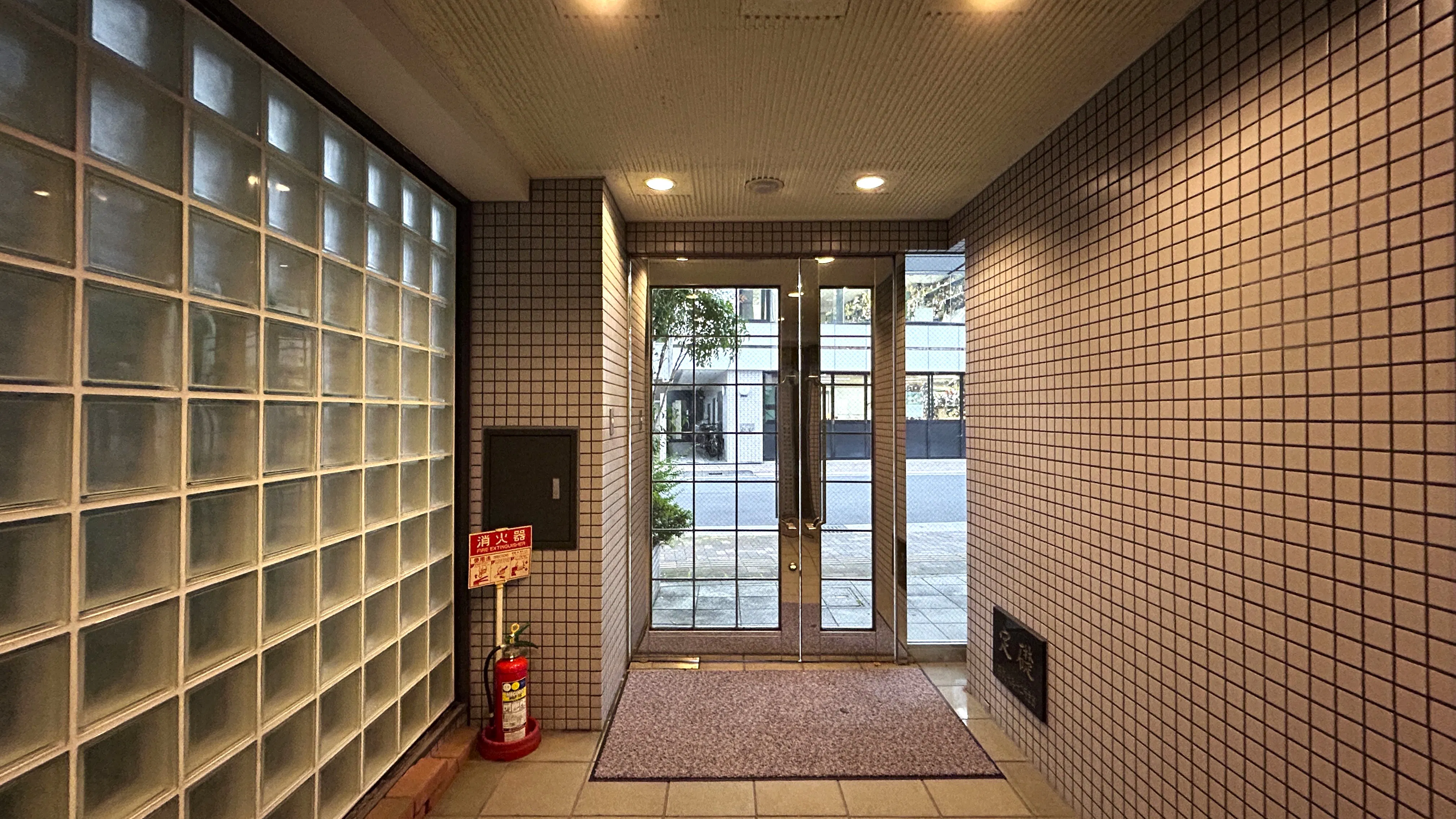 【TIME SHARING 田原町 USUI ANNEX｜田原町駅5分】33名着席で学びと交流に使える5階イベントスペース