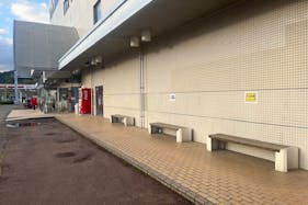 【千代田サンクスショッピングセンター】キッチンカーに利用可能な屋外スペース(店舗入り口から右)