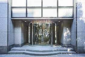 【四ツ橋駅1分】セミナーやワークショップに適した南船場・堀江エリアで繁華街にあるアクセスの良い会議室スペース