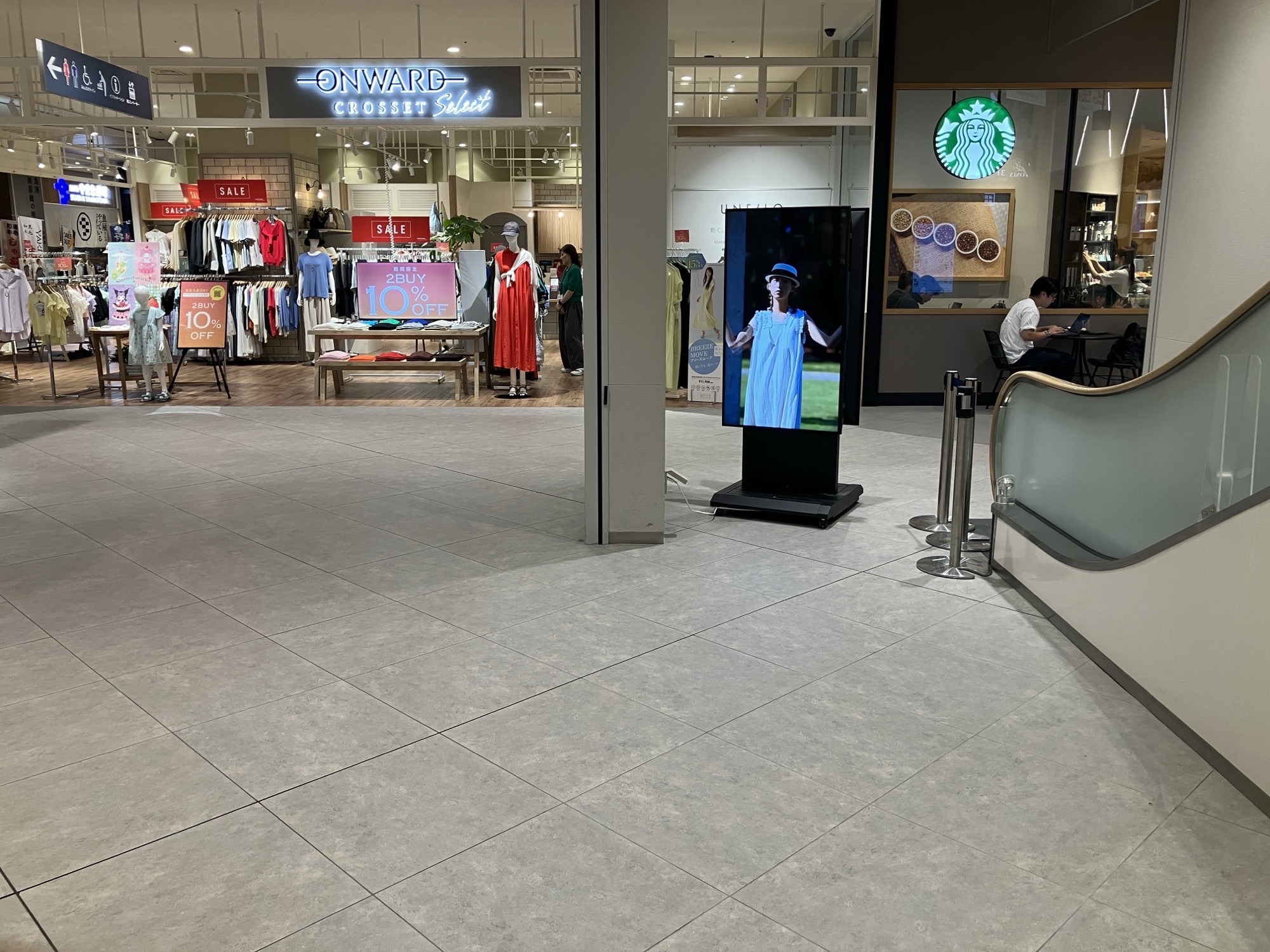 【KAMEIDO CLOCK】1F南側エスカレーター横 物販、食物販のポップアップストアや販促プロモーションに最適な催事イベントスペース