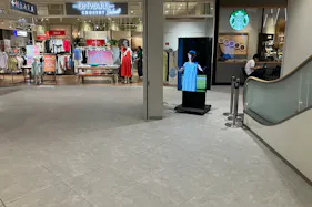 【KAMEIDO CLOCK】1F南側エスカレーター横 物販、食物販のポップアップストアや販促プロモーションに最適な催事イベントスペース