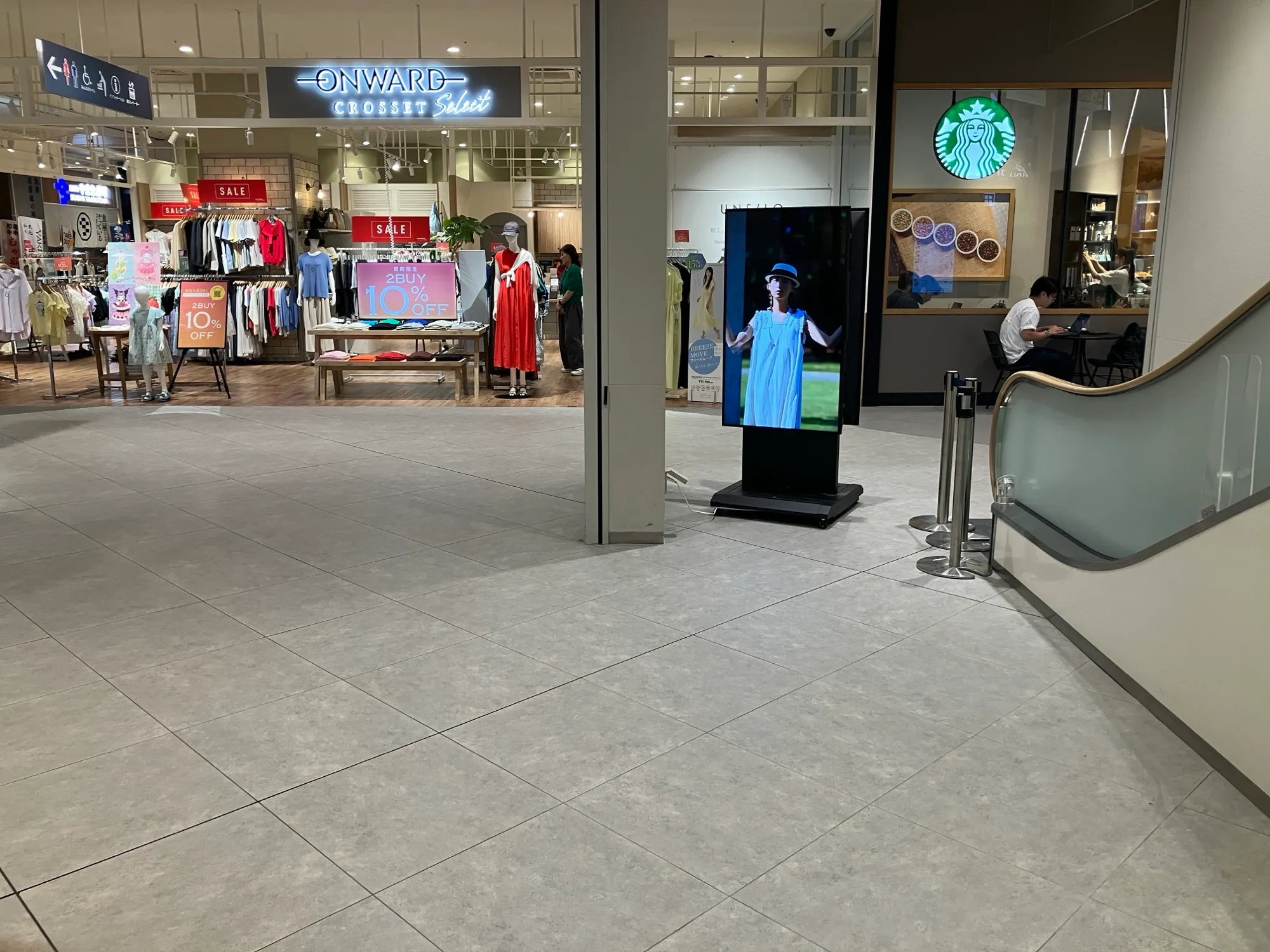 【KAMEIDO CLOCK】1F南側エスカレーター横 物販、食物販のポップアップストアや販促プロモーションに最適な催事イベントスペース