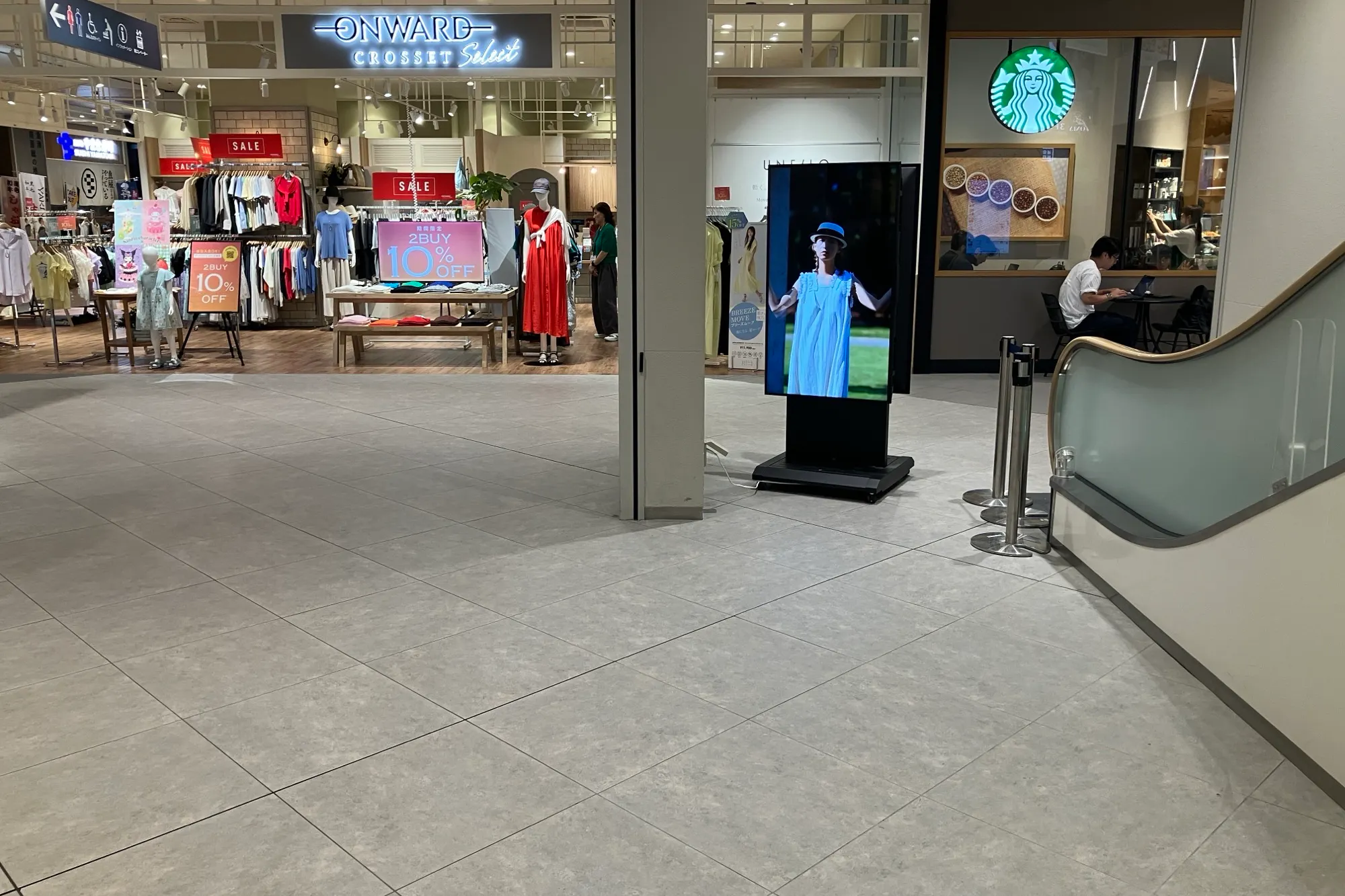 【KAMEIDO CLOCK】1F南側エスカレーター横 物販、食物販のポップアップストアや販促プロモーションに最適な催事イベントスペース