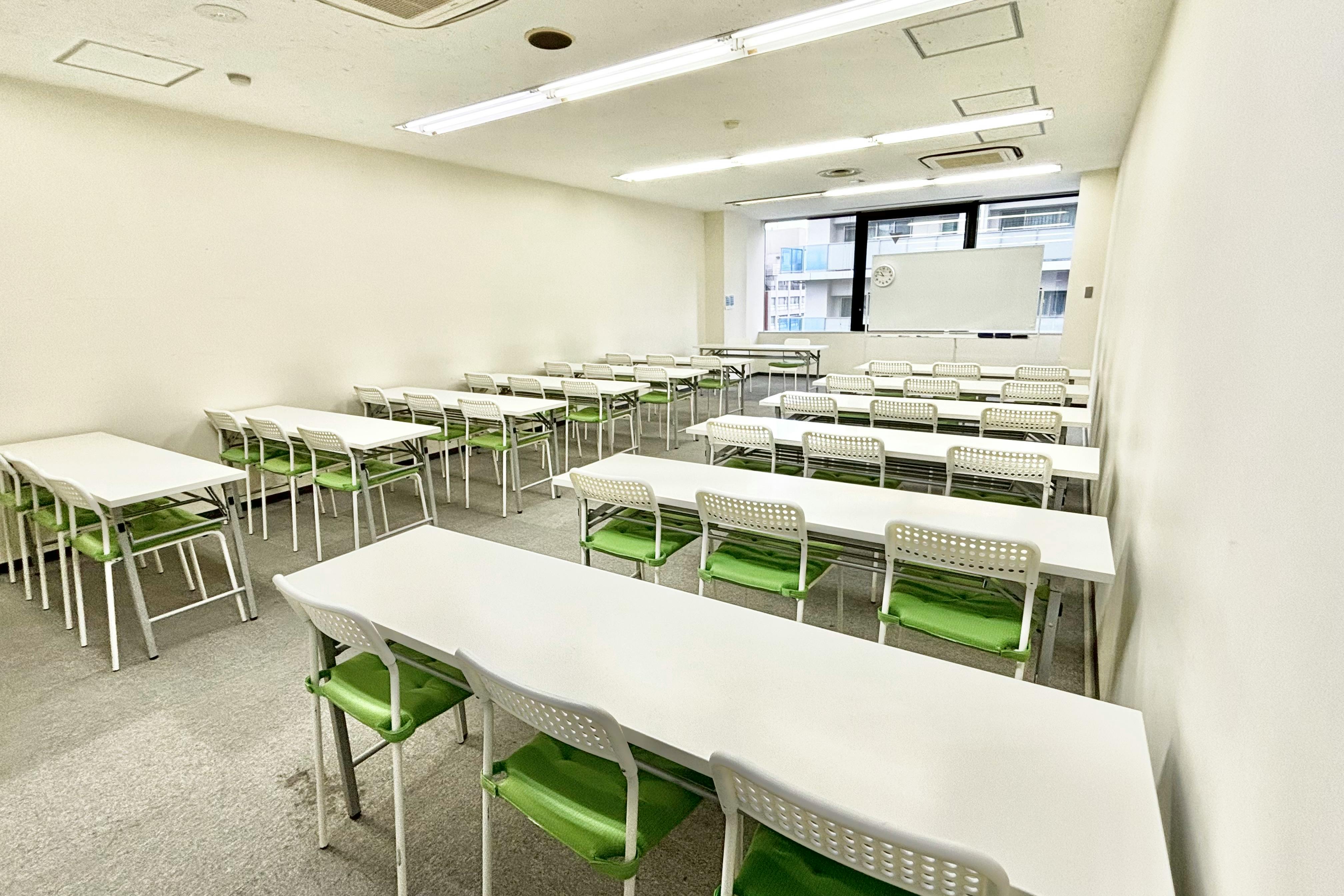 【青葉通一番町駅1分】招待制の製品PR会や受注販売会に適した名30程度収容可能なレンタルスペース