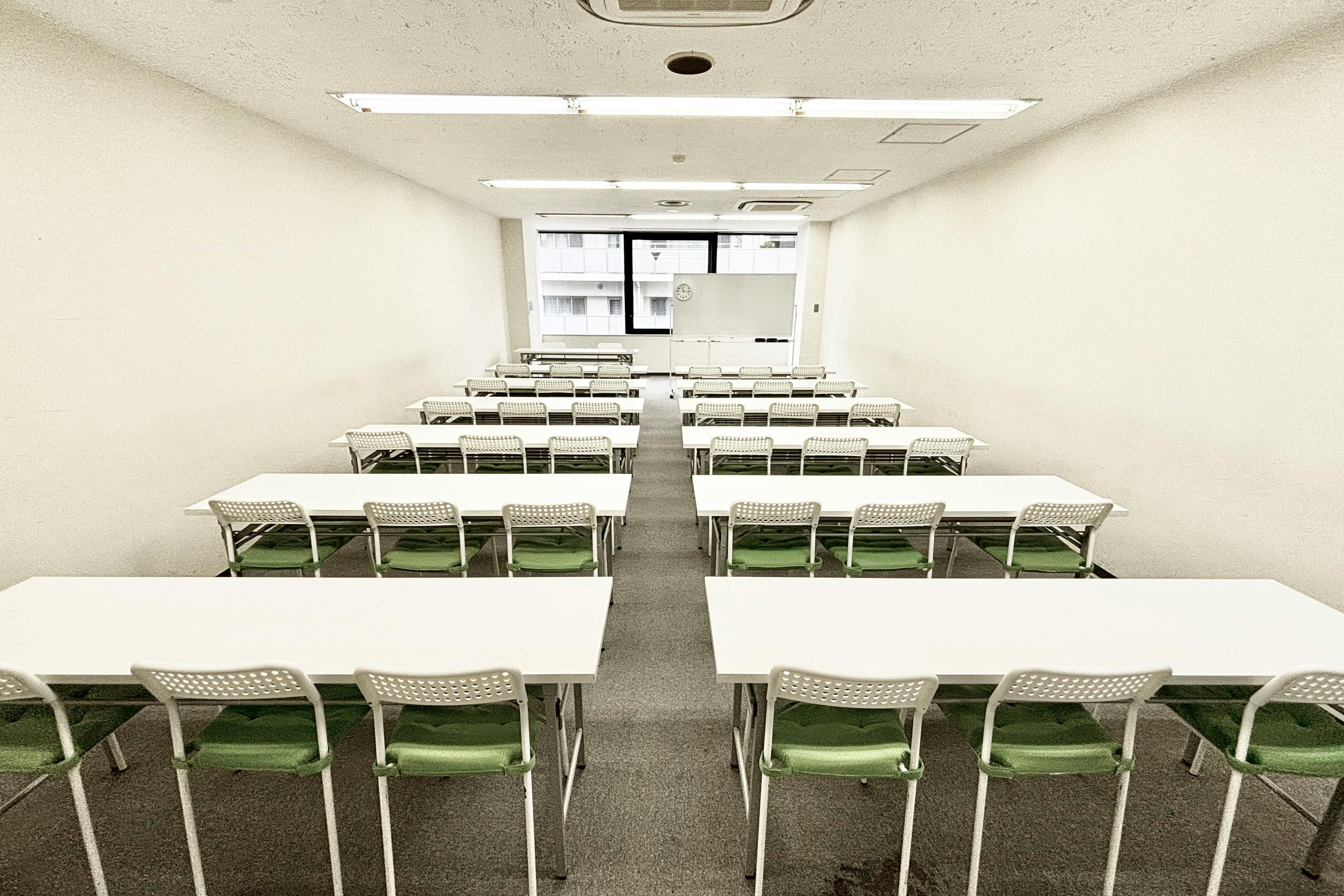 【青葉通一番町駅1分】招待制の製品PR会や受注販売会に適した名30程度収容可能なレンタルスペース