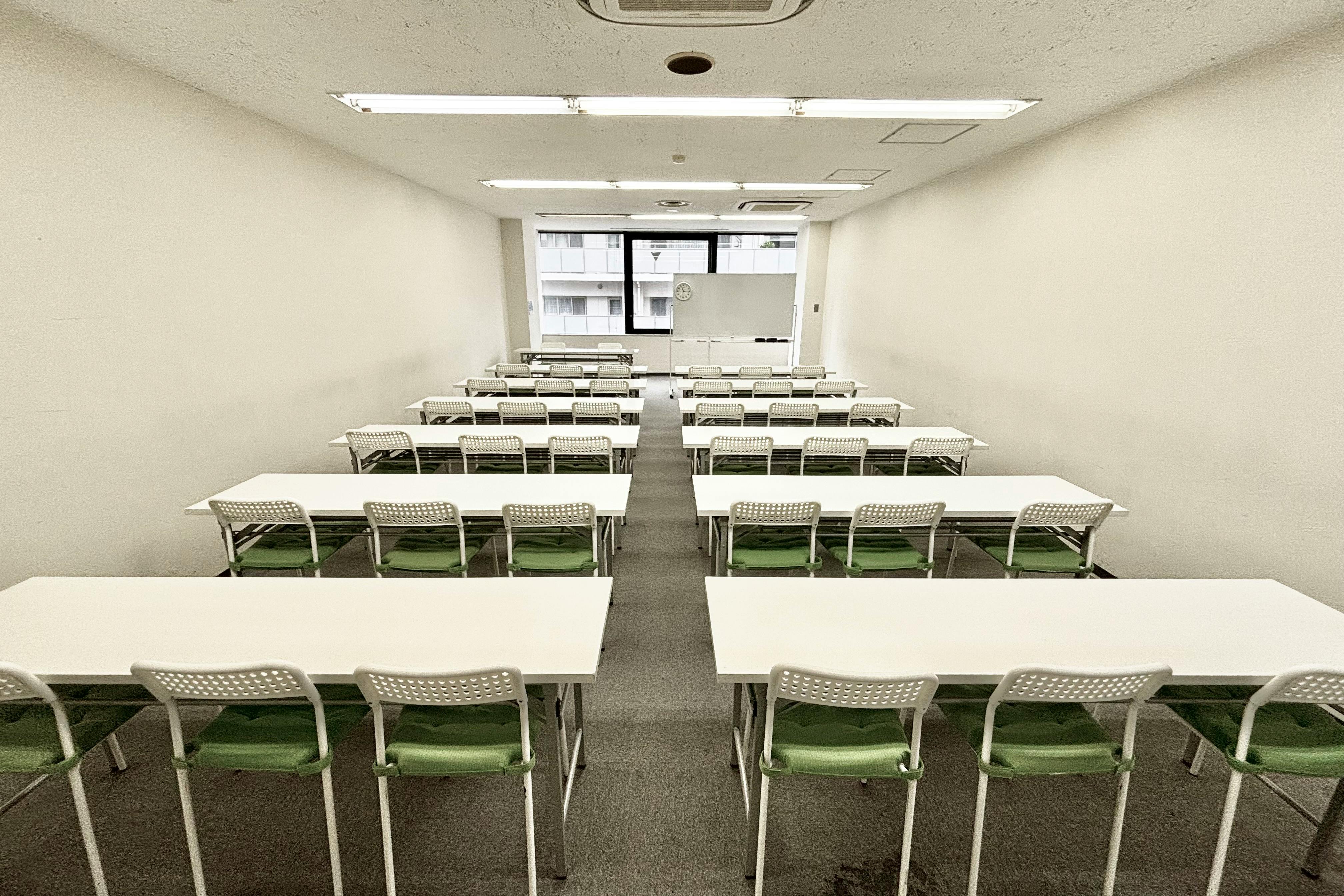 【青葉通一番町駅1分】招待制の製品PR会や受注販売会に適した名30程度収容可能なレンタルスペース