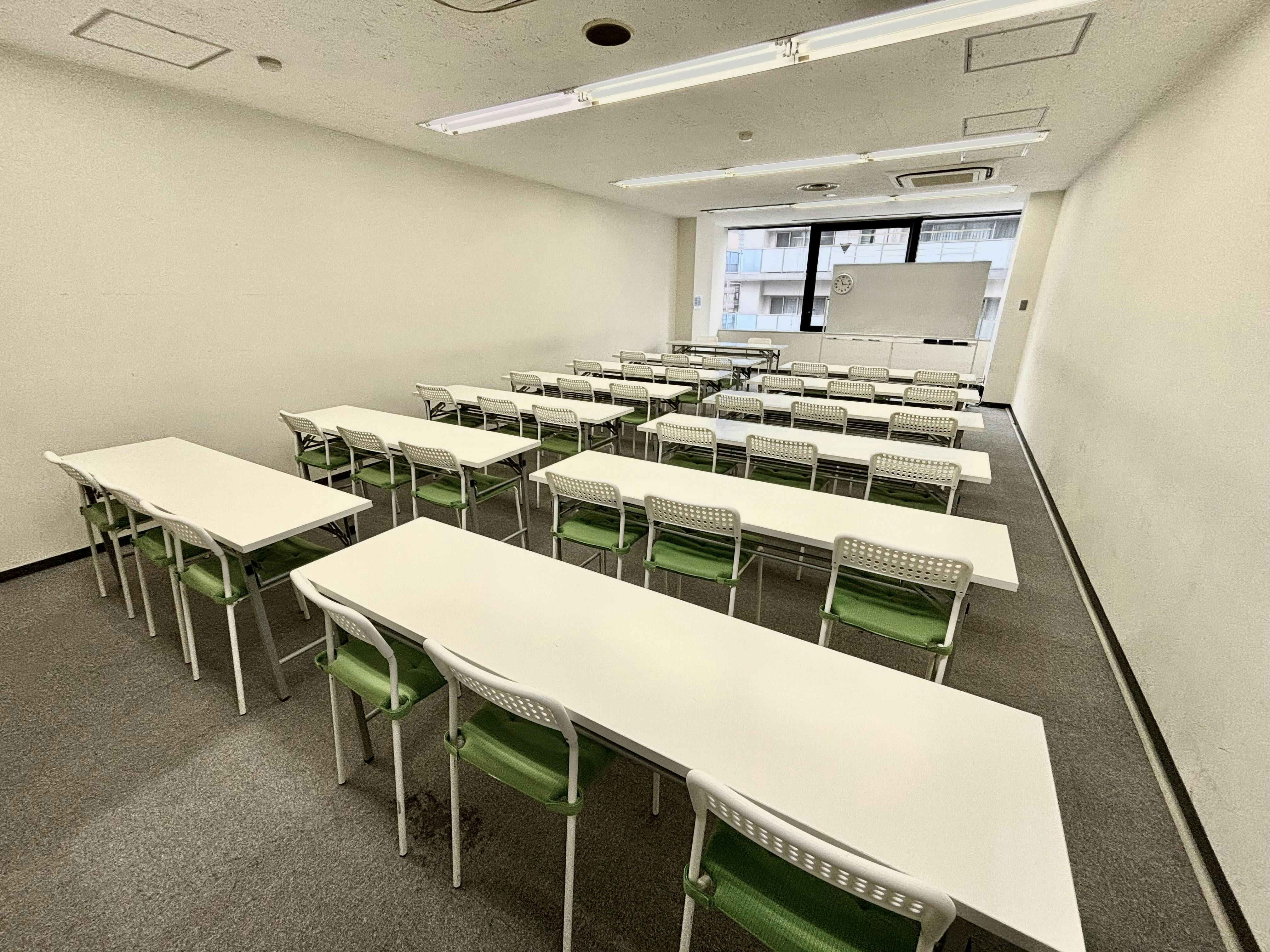 【青葉通一番町駅1分】招待制の製品PR会や受注販売会に適した名30程度収容可能なレンタルスペース