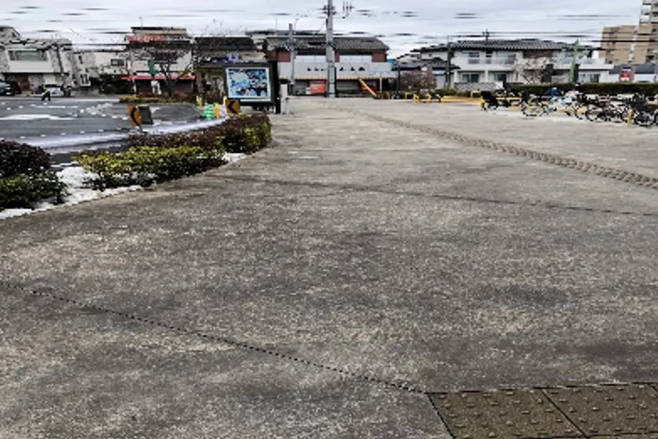 【ララガーデン川口】1階 どんぐり広場前