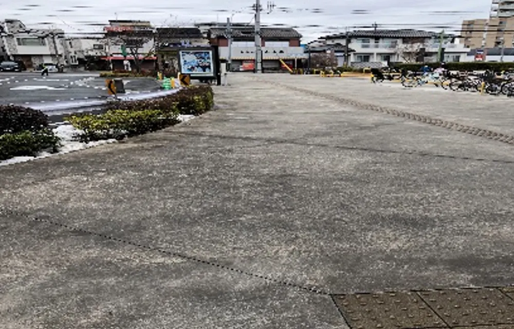 【ララガーデン川口】1階 どんぐり広場前