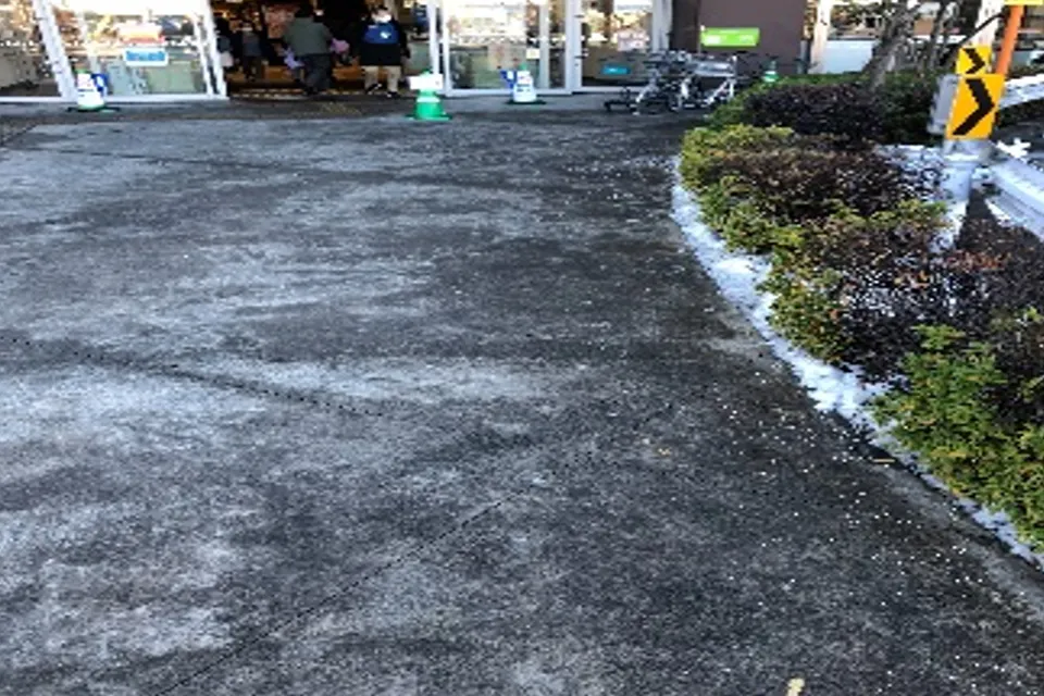 【ララガーデン川口】1階 どんぐり広場前
