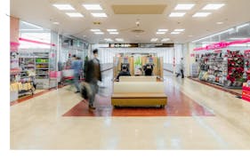 【松竹大船ショッピングセンター】ポップアップストアやプロモーションに適した商業施設内のダイソー前にあるイベントスペース(中サイズ)