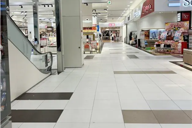 【イオンモール熱田*】1F キクチメガネ前