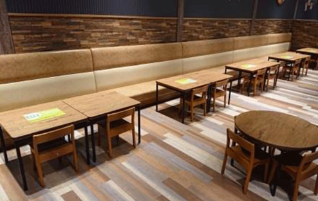 【イオンモール徳島】モール内広告 フードコートテーブルシール