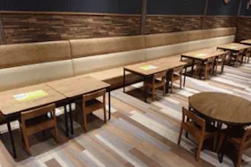 【イオンモール徳島】モール内広告 フードコートテーブルシール