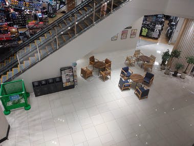 【イオンモール徳島】1FAWAコート（エスカレーター側）