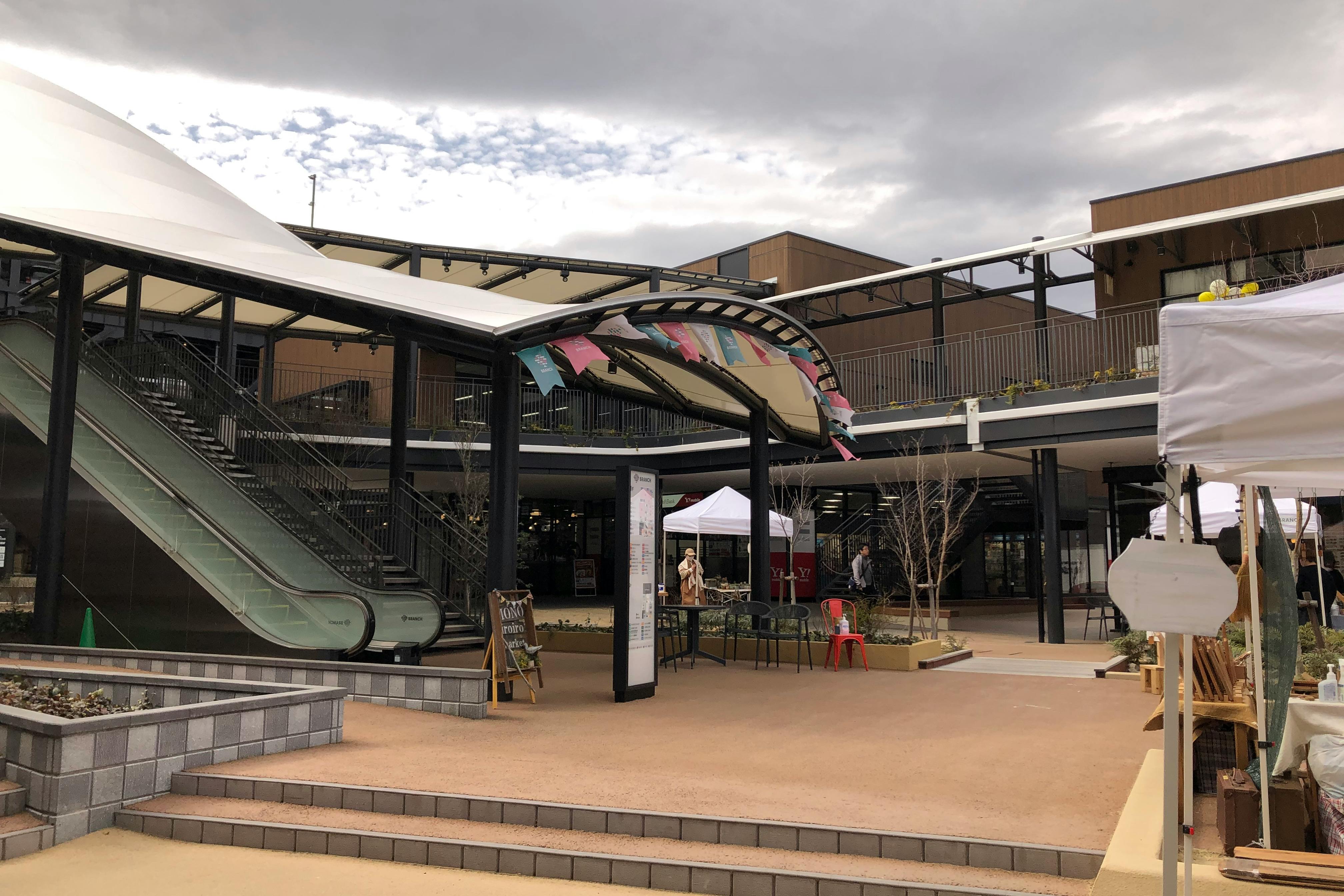 【BRANCH仙台】プロモーションやイベント利用に適した中央広場のエスカレーター下スペース