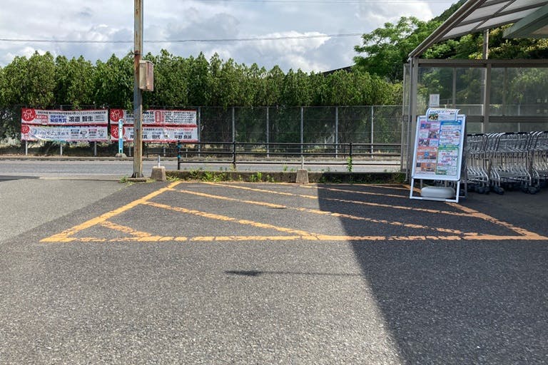 【まつばや有田店】食物販やプロモーションなどに利用可能な駐車場スペース