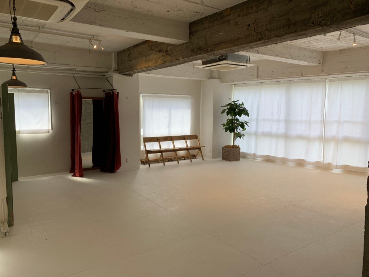 スペースの広さは約６０㎡です