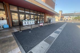【フレスタ波出石店】キッチンカー、プロモーションに利用可能な駐車場スペース