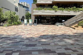 【SOCOLA武蔵小金井クロス】1階クロスコート広場 大型イベント・キッチンカー出店に最適な屋外催事イベントスペース