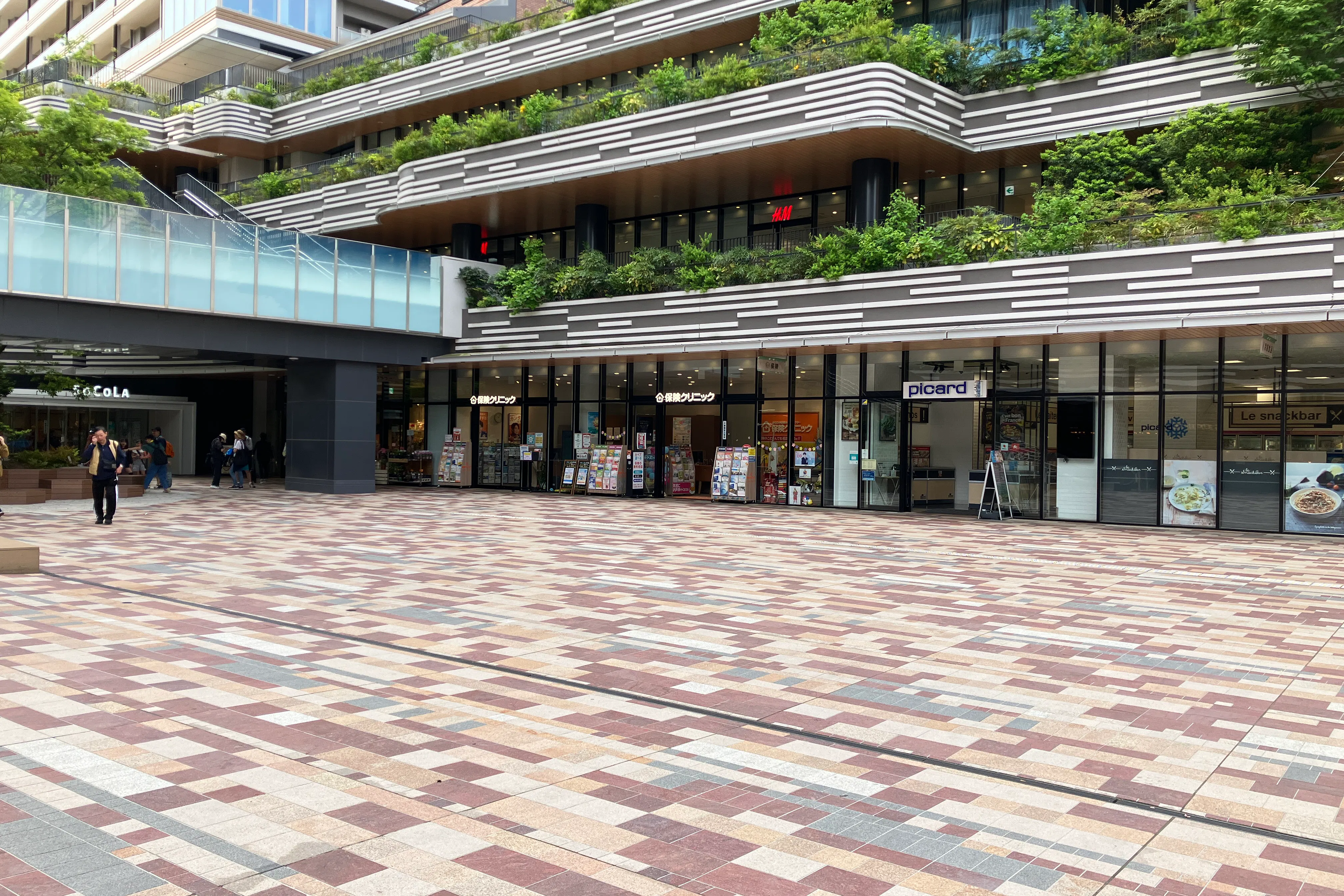 【SOCOLA武蔵小金井クロス】1階クロスコート広場 大型イベント・キッチンカー出店に最適な屋外催事イベントスペース