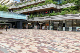 【SOCOLA武蔵小金井クロス】1階クロスコート広場 大型イベント・キッチンカー出店に最適な屋外催事イベントスペース