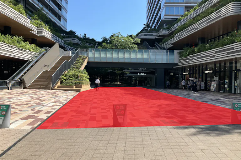 【SOCOLA武蔵小金井クロス】1階クロスコート広場 大型イベント・キッチンカー出店に最適な屋外催事イベントスペースの画像1
