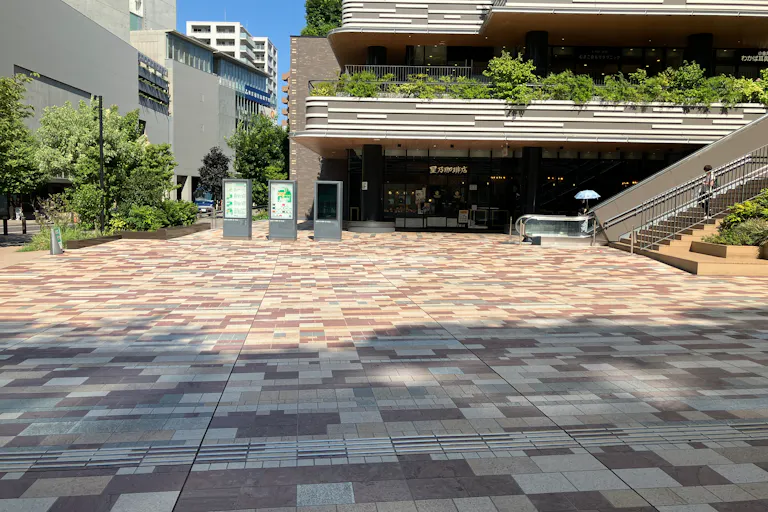 【SOCOLA武蔵小金井クロス】1階クロスコート広場 大型イベント・キッチンカー出店に最適な屋外催事イベントスペースの画像4