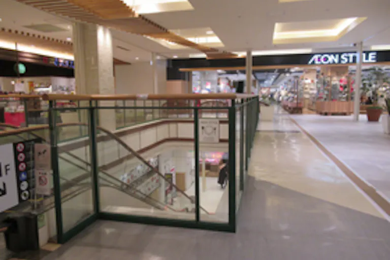 【イオンモール秋田】1F オアシス前の画像1