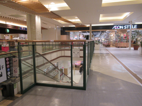 【イオンモール秋田】1F オアシス前