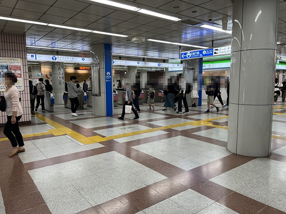 【横浜市営地下鉄ブルーラインあざみ野駅】各種プロモーションに最適な駅ナカの券売機横スペースの画像9