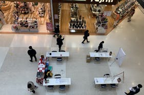 【イオンモール山形南/1階E面】物販や食物販、展示会やプロモーションイベントに最適なエスカレーター付近にある通行量の多いイベントスペース