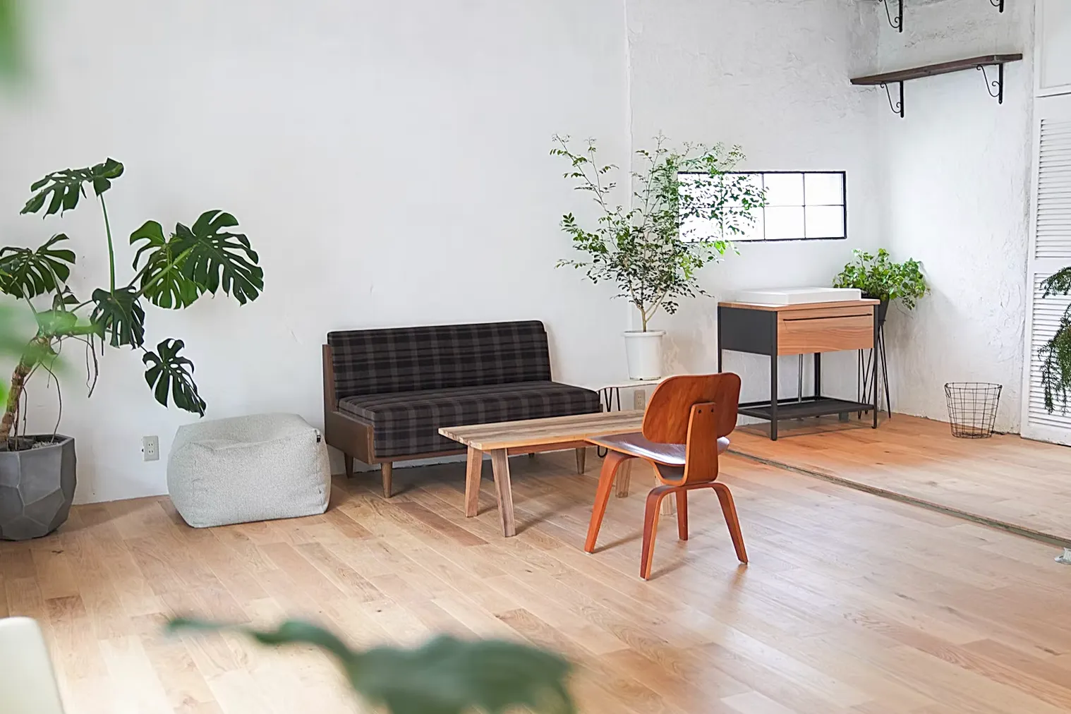 【神泉駅8分】ポートレートや動画撮影、物撮り等の各種撮影会に最適なハウススタジオ