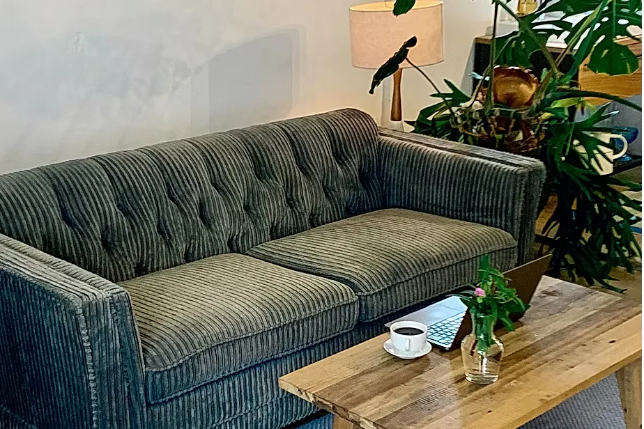 【神泉駅8分】ポートレートや動画撮影、物撮り等の各種撮影会に最適なハウススタジオ