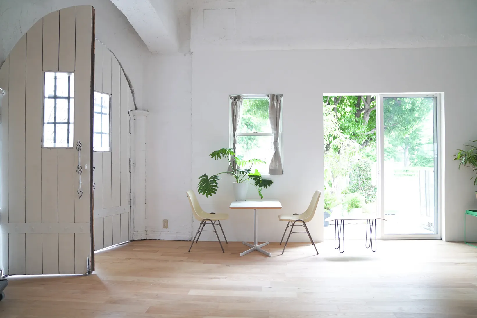 【神泉駅8分】ポートレートや動画撮影、物撮り等の各種撮影会に最適なハウススタジオ