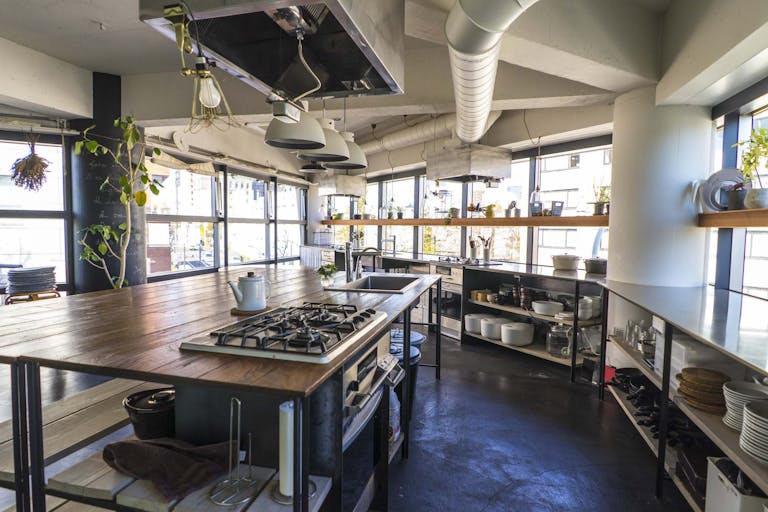 食器や調理器具が充実しています