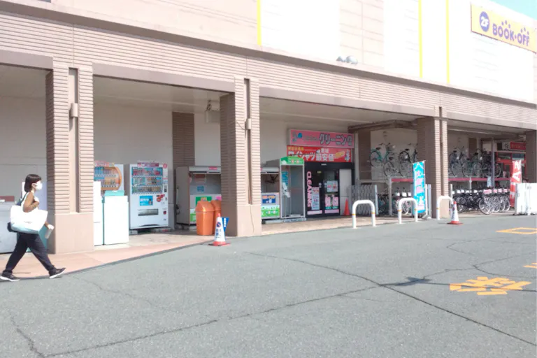 【イオン山形北店】店舗南口外キッチンカー専用 キッチンカー出店に最適なスーパー店外催事イベントスペースの画像2