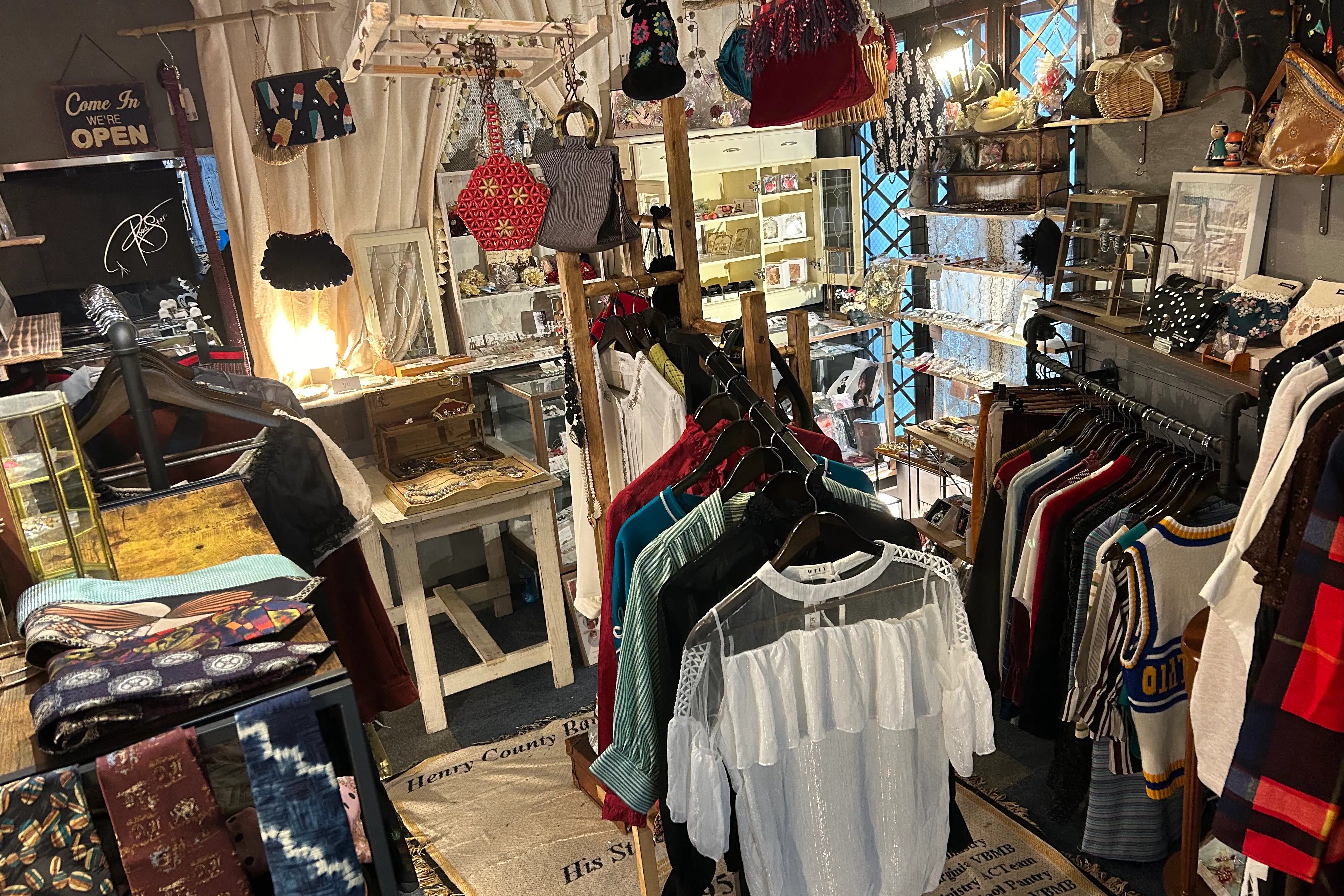 【京都河原町駅1分】新京極アーケード内の路面ポップアップスペース